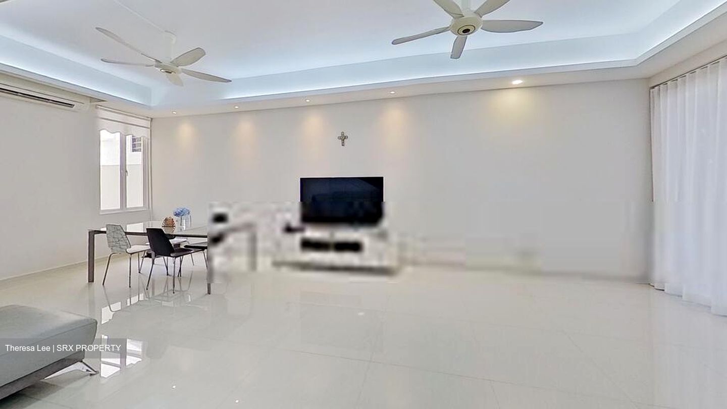 Mayflower Gardens (D20), Terrace For Sale 100722631